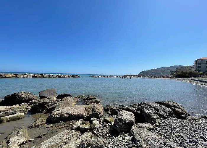 - Garofani Apartman Diano Marina