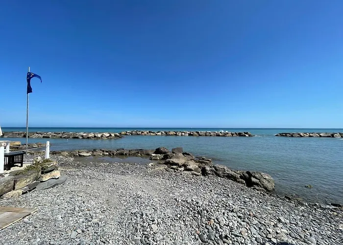 - Garofani Apartman Diano Marina