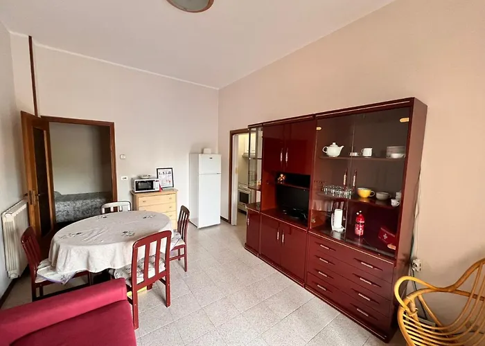 - Garofani Apartman Diano Marina