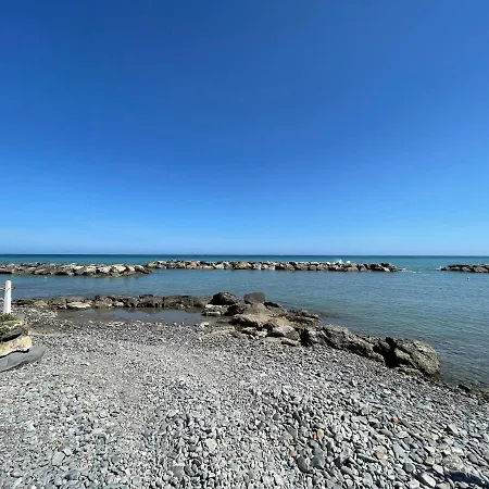 - Garofani Appartement Diano Marina